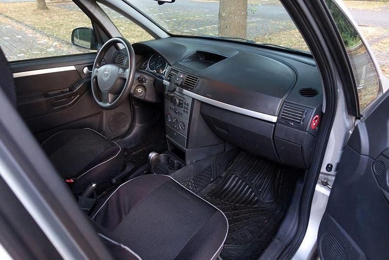 Gebraucht Opel Meriva 101 PS (74 kW) 2005 Grau Van / Kleinbus