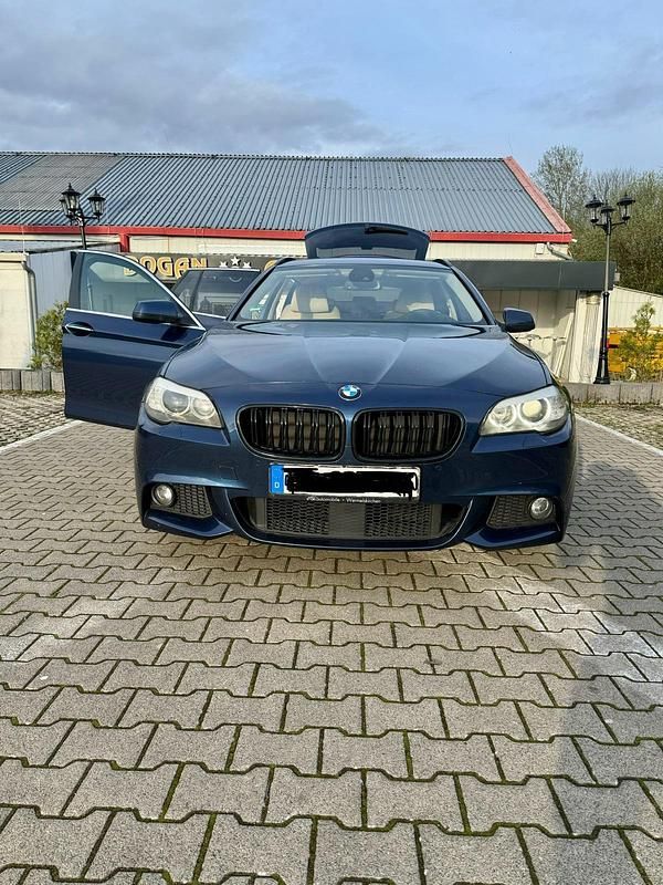 Blau Gebraucht 2010 BMW 535 Performance Kombi | 12.450 € (Fairer Preis) - Bild 1/4
