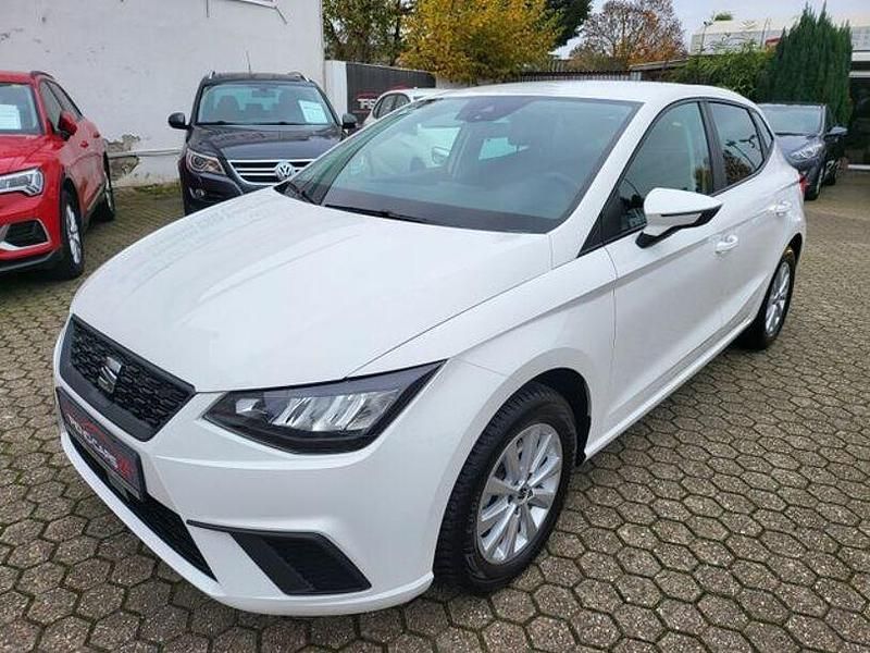 Weiß Gebraucht 2024 Seat Ibiza Style Limousine | 18.290 € (Guter Preis) - Bild 1/4