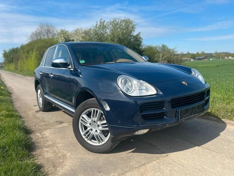 Second-hand Porsche Cayenne 250 CP (183 kW) 2005 Albastru SUV