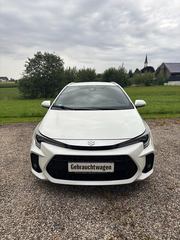 Weiß Gebraucht 2020 Suzuki Swace Comfort+ Kombi | 19.990 € (Fairer Preis) - Bild 1/4