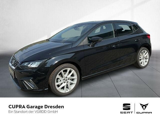Midnight schwarz metallic Gebraucht 2024 Seat Ibiza FR Kleinwagen | 22.850 € (Fairer Preis) - Bild 1/2