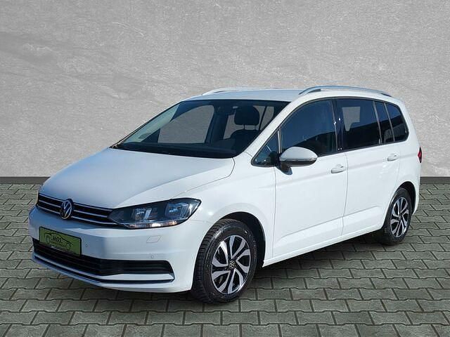 Gebraucht VW Touran Active 150 PS (110 kW) 2021 Weiss Van / Kleinbus