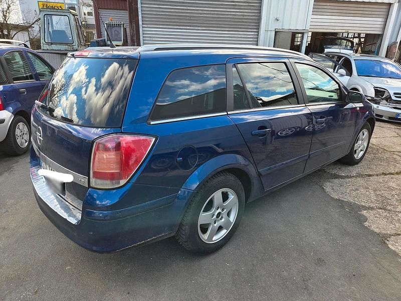 Gebraucht Opel Astra 125 PS (91 kW) 2005 Blau Kombi