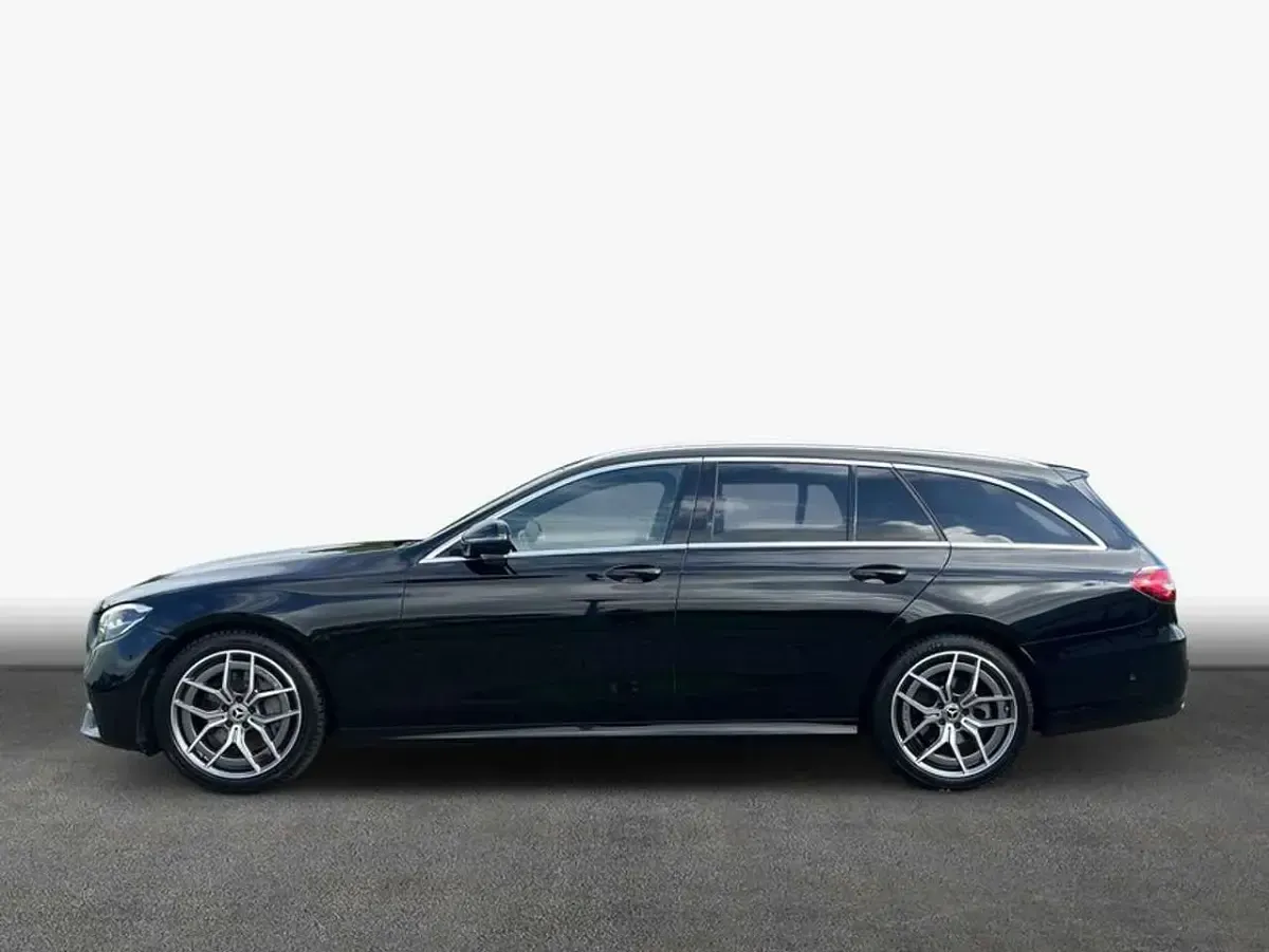 Gebraucht Mercedes E200 200 PS (147 kW) 2023 Schwarz  unilack Kombi