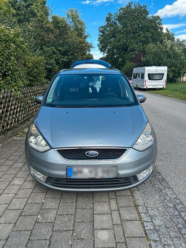 Silber Gebraucht 2008 Ford Galaxy Van / Kleinbus | 2.500 € (Guter Preis) - Bild 1/4