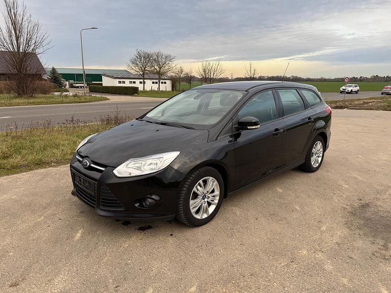 Gebraucht Ford Focus 116 PS (85 kW) 2014 Schwarz Kombi