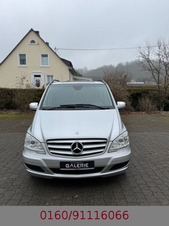 Silber Gebraucht 2011 Mercedes Viano Business Van / Kleinbus | 28.900 € - Bild 1/4