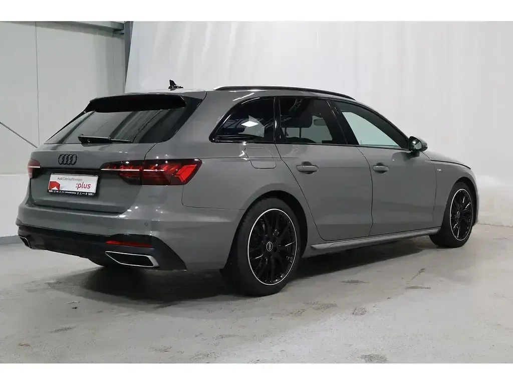 Usata Audi A4 S-Line 150 CV (110 kW) 2025 Grigio Berlina