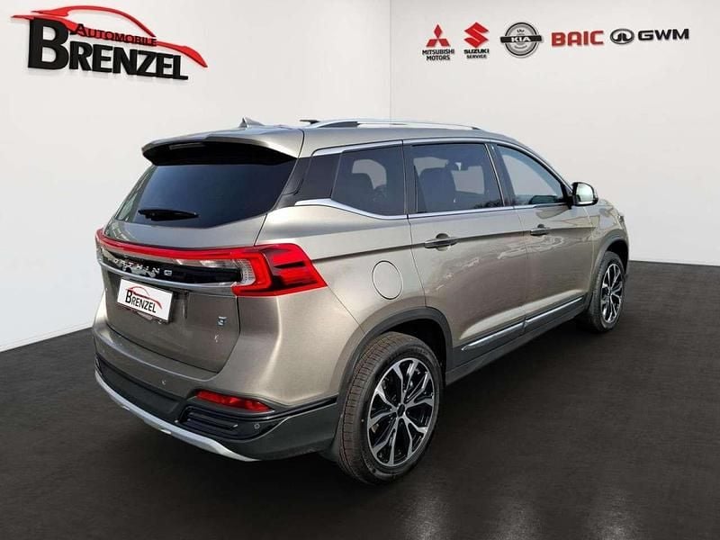 Neu DFSK Forthing 3 163 PS (119 kW) 2026 Beigemetallic SUV