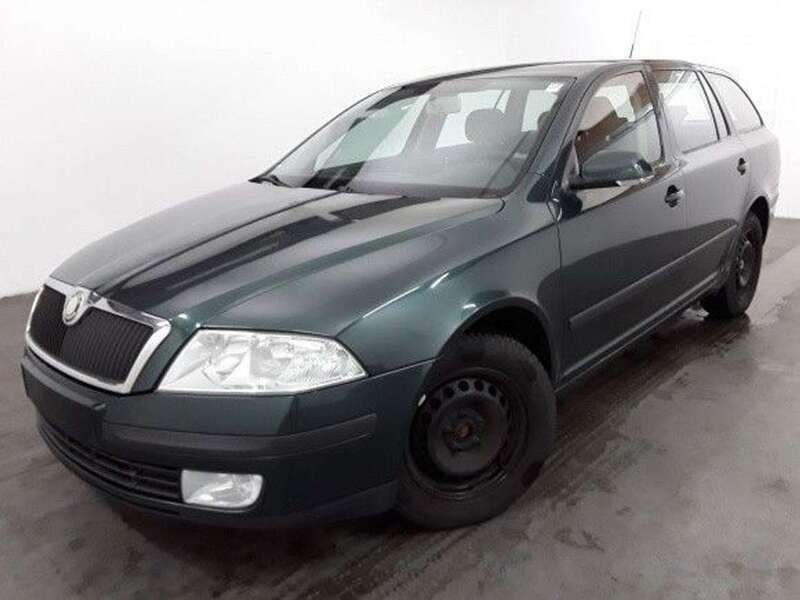 Schwarz Gebraucht 2006 Skoda Octavia Ambiente Kombi | 4.985 € - Bild 1/2
