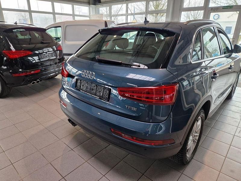 Gebraucht Audi Q3 Ambiente 150 PS (110 kW) 2017 Blau SUV
