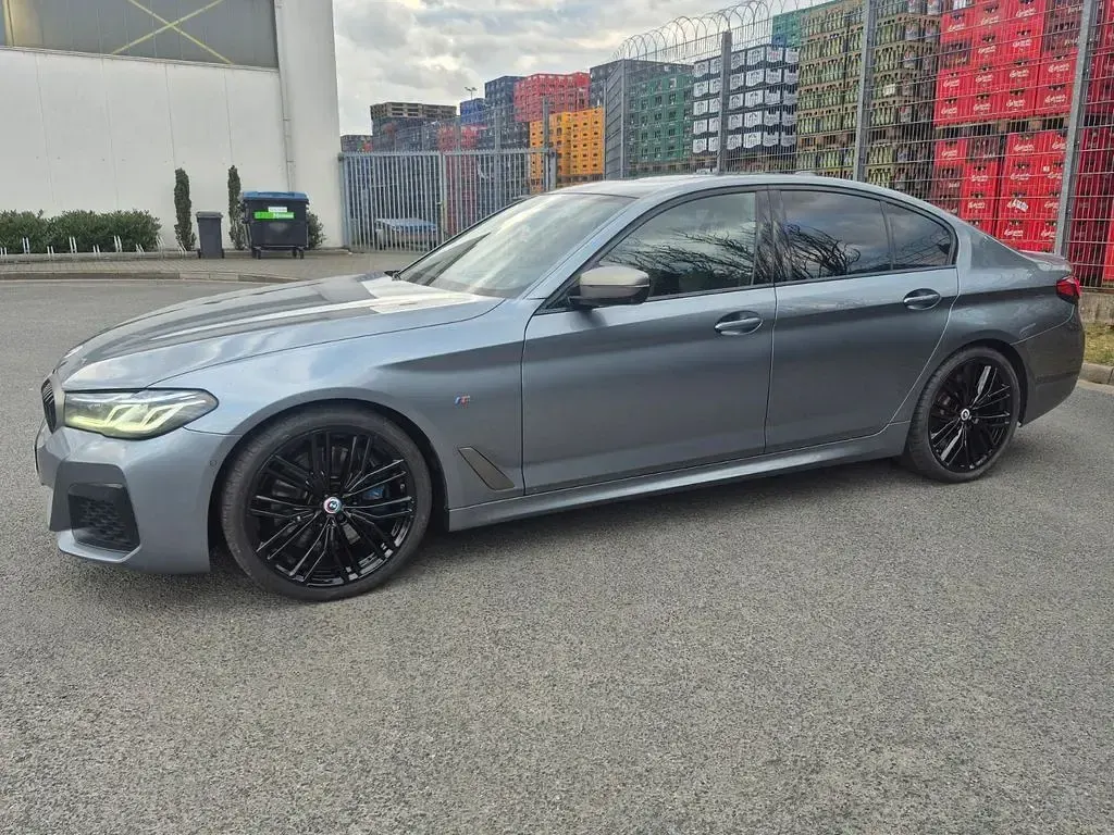 Używany BMW M550 Performance 530 KM (389 kW) 2020 Niebieski Sedan/Limuzyna