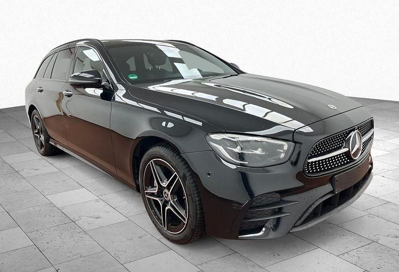 Schwarz Gebraucht 2022 Mercedes E300 AMG Limousine | 31.890 € (Superpreis) - Bild 1/3