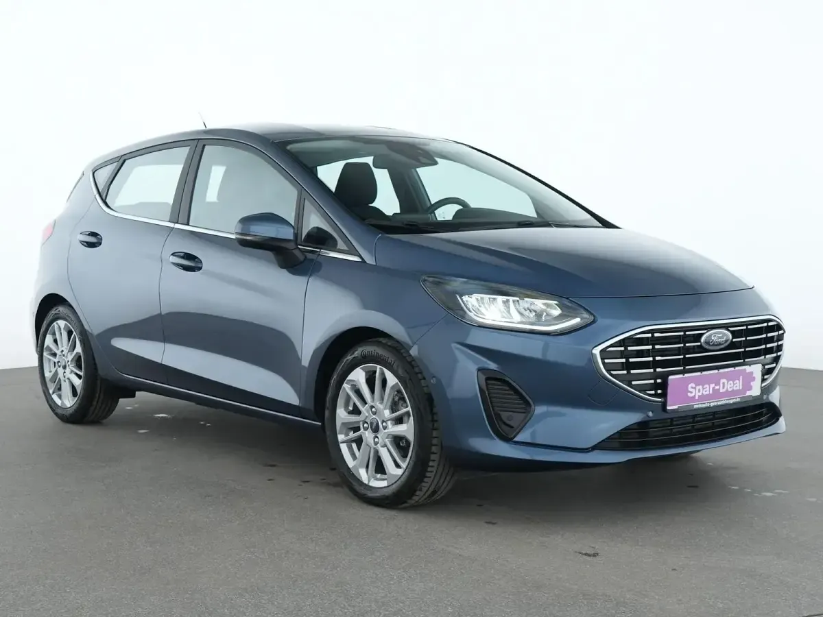 Gebraucht Ford Fiesta Titanium 125 PS (91 kW) 2022 Chroma blau Kleinwagen