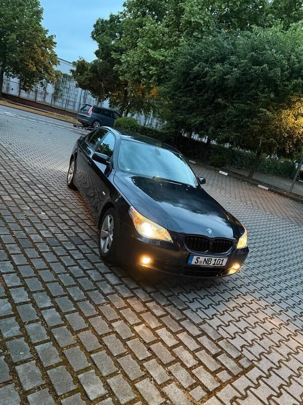 Blau Gebraucht 2006 BMW 525 Limousine | 3.350 € (Superpreis) - Bild 1/4