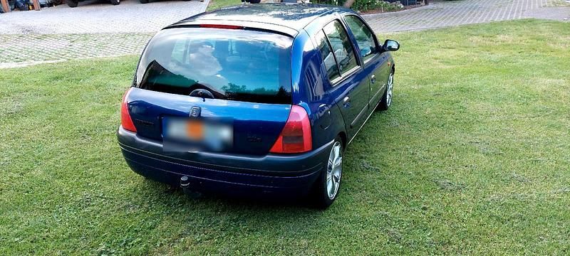 Second-hand Renault Clio II 1999 Albastru Hatchback