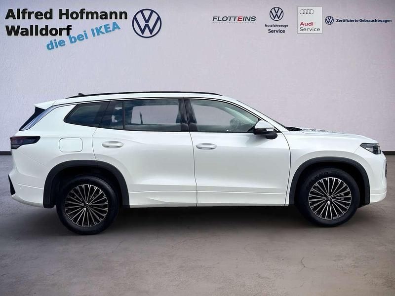 Gebraucht VW Tayron Life 150 PS (110 kW) 2025 Oryxweiß perlmutteffekt SUV