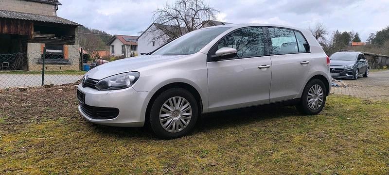 Gebraucht VW Golf VI 80 PS (58 kW) 2009 Silber Kleinwagen