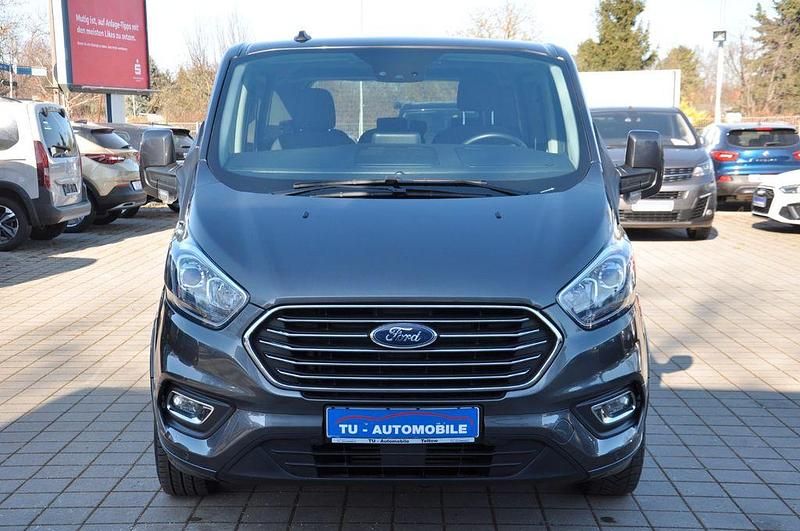 Gebraucht Ford Tourneo Titanium 150 PS (110 kW) 2023 Grau Van / Kleinbus