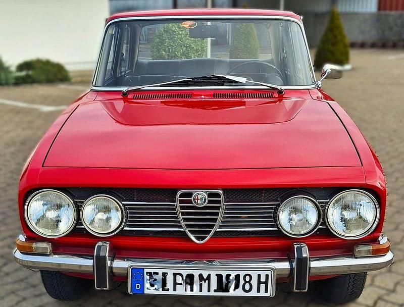 Gebraucht Alfa Romeo 1750 113 PS (83 kW) 1969 Rot Limousine