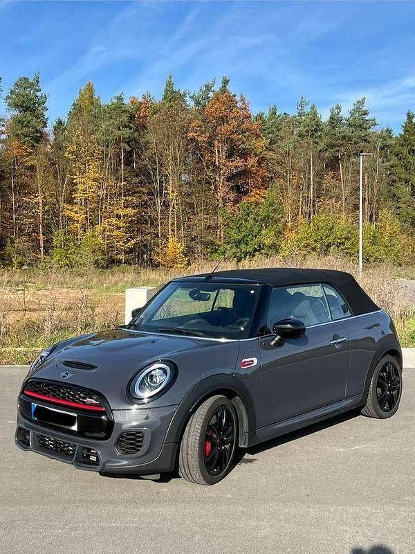Grau Gebraucht 2021 Mini John Cooper Works Cabriolet Cabrio | 29.500 € (Guter Preis) - Bild 1/4