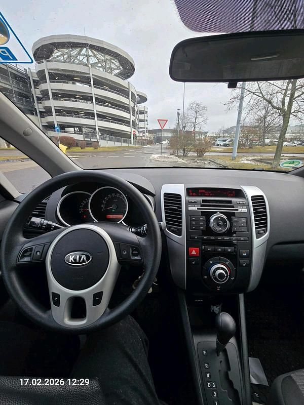 Gebraucht Kia Venga 125 PS (91 kW) 2010 Gold Kleinwagen