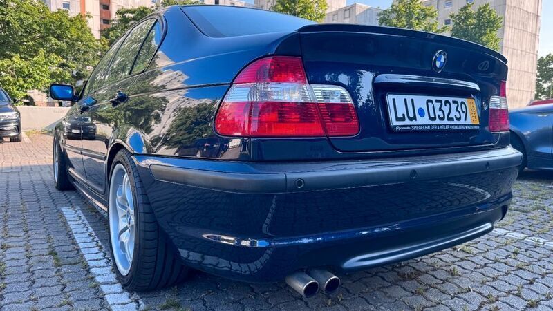Blau Gebraucht 2003 BMW 330 M Sport Limousine | 9.900 € (Etwas zu teuer) - Bild 1/4