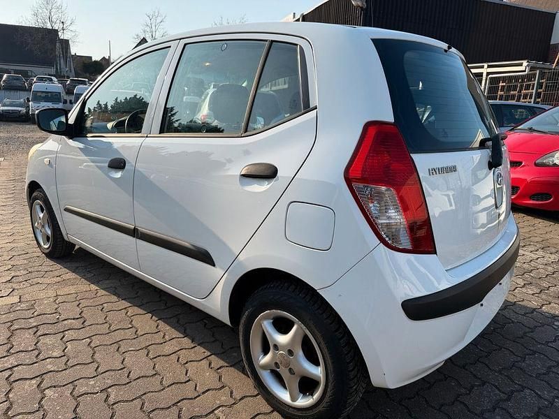 Gebraucht Hyundai i10 67 PS (49 kW) 2009 Weiß Kleinwagen