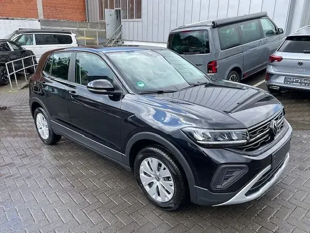 Gebraucht VW T-Cross Basis 95 PS (69 kW) 2025 Deep black perleffekt SUV