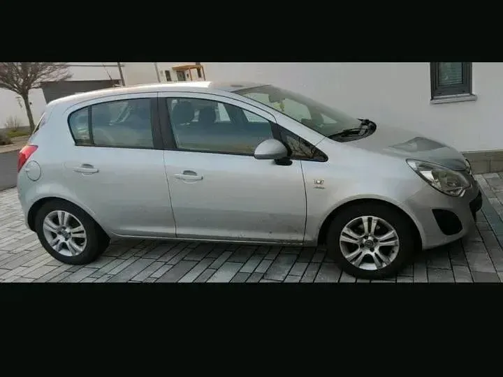 Gebraucht Opel Corsa Active 95 PS (69 kW) 2013 Silber Kleinwagen