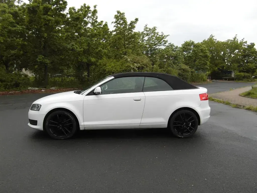 Gebraucht Audi A3 Cabriolet Attraction 102 PS (75 kW) 2009 Weiß Cabrio