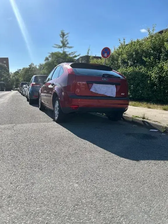 Gebraucht Ford Focus Ambiente 101 PS (74 kW) 2005 Rot Limousine