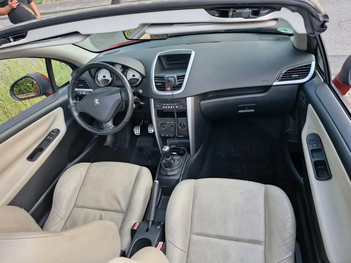 Gebraucht Peugeot 207 110 PS (80 kW) 2008 Rot Kleinwagen