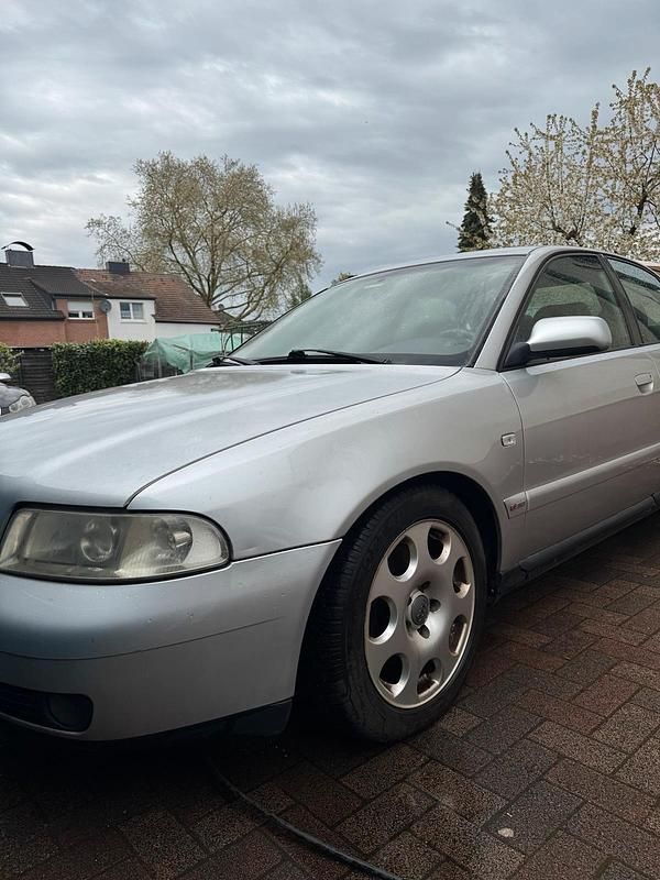 Gebraucht Audi A4 150 PS (110 kW) 1999 Silber Limousine