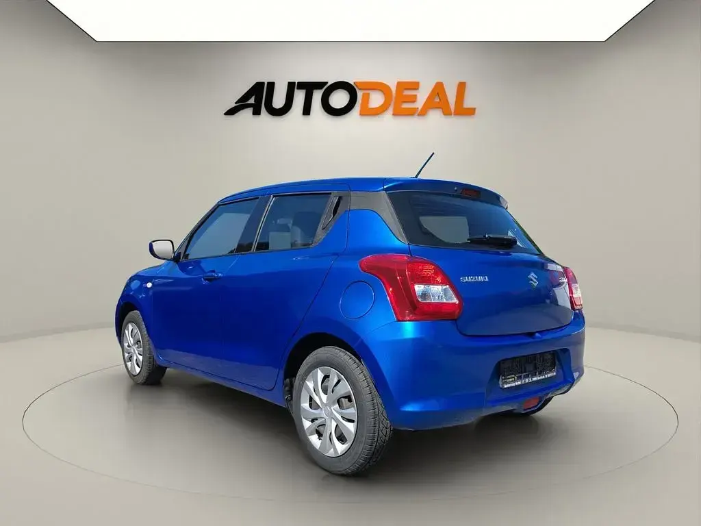 Usado Suzuki Swift 90 CV (66 kW) 2017 Azul Utilitario