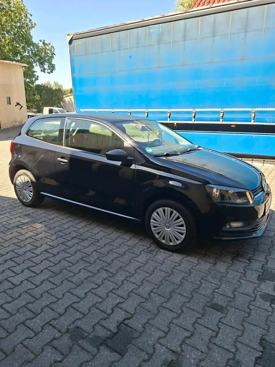 Gebraucht VW Polo Comfortline 60 PS (44 kW) 2016 Schwarz Kleinwagen