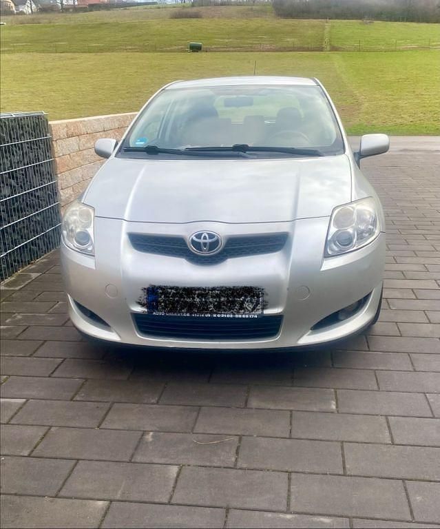 Gebraucht Toyota Auris Sol 124 PS (91 kW) 2008 Silber Kleinwagen