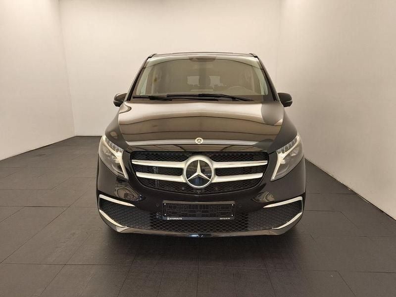 Gebraucht Mercedes V300 237 PS (174 kW) 2023 Obsidianschwarz metallic Van / Kleinbus