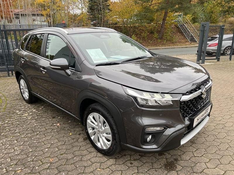 Neu Suzuki SX4 S-Cross Comfort 110 PS (80 kW) 2025 Grau SUV