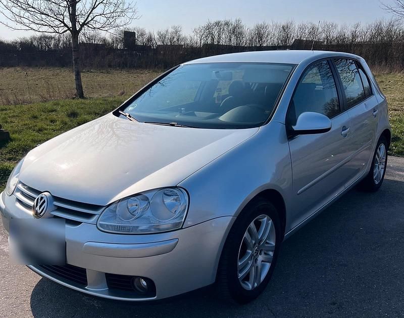 Gebraucht VW Golf V 102 PS (75 kW) 2008 Silber Kleinwagen