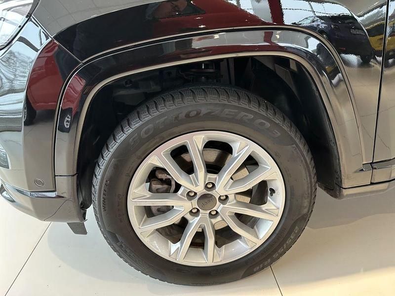 Gebraucht Jeep Compass Summit 179 PS (131 kW) 2024 Schwarz SUV