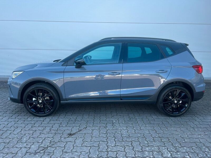Neu Seat Arona Black Edition 116 PS (85 kW) 2025 Grau SUV