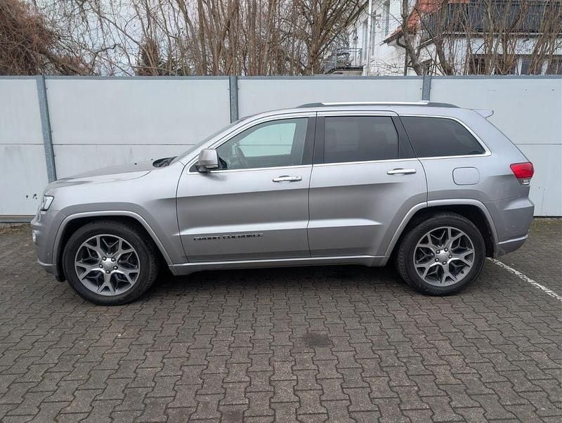 Gebraucht Jeep Grand Cherokee Overland 250 PS (183 kW) 2020 SUV