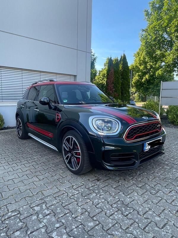 Grün Gebraucht 2017 Mini John Cooper Works Countryman SUV | 21.900 € (Etwas zu teuer) - Bild 1/4
