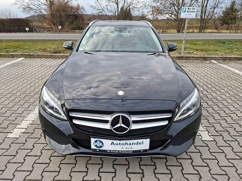 Gebraucht Mercedes C180 156 PS (114 kW) 2017 Schwarz Kombi