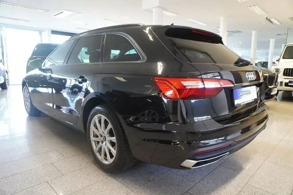 Gebraucht Audi A4 Business 150 PS (110 kW) 2022 Schwarz Kombi