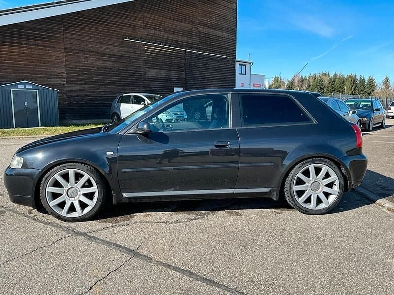 Gebraucht Audi S3 224 PS (164 kW) 2002 Schwarz Kleinwagen