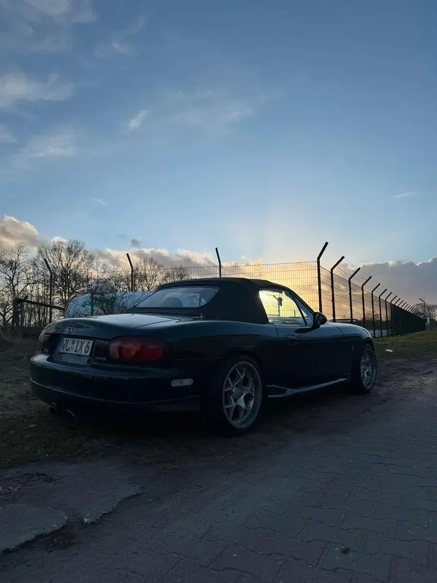 Gebraucht Mazda MX5 145 PS (106 kW) 1998 Grün Cabrio