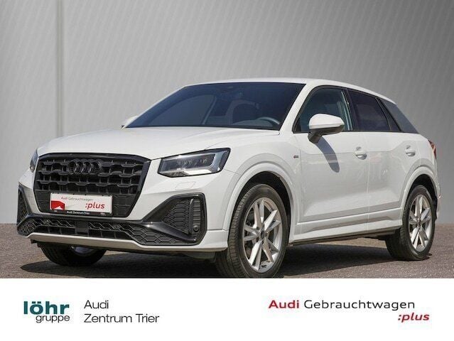 Gletscherweiß metallic Gebraucht 2024 Audi Q2 S-Line SUV | 32.980 € (Fairer Preis) - Bild 1/4